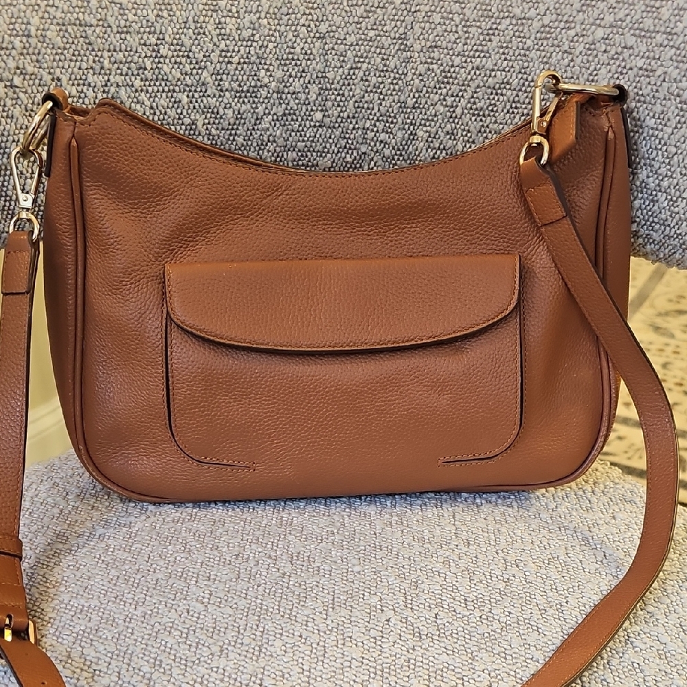 Elegant Brown Leather Shoulder Bag
